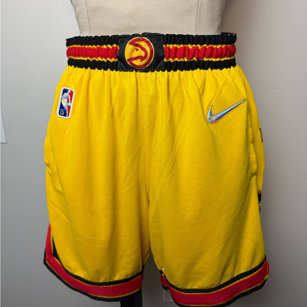 Nike NBA 75th Anniversary Retro Atlanta Hawks Basketball Shorts 38 Large